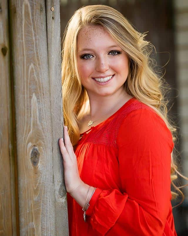 nfocus photos - senior pictures in Hampshire and Crystal Lake, IL nfocus photos - senior pictures in Crystal Lake, IL