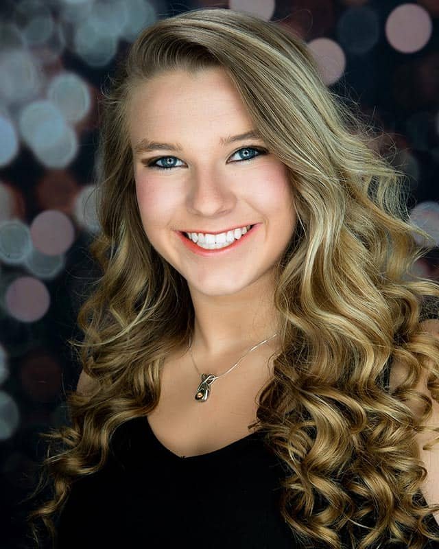 nfocus photos - senior pictures in Hampshire and Crystal Lake, IL nfocus photos - senior pictures in Crystal Lake, IL