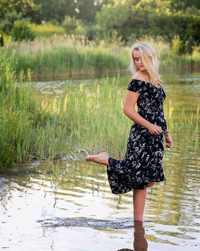 nfocus photos - senior pictures in Hampshire and Crystal Lake, IL nfocus photos - senior pictures in Crystal Lake, IL