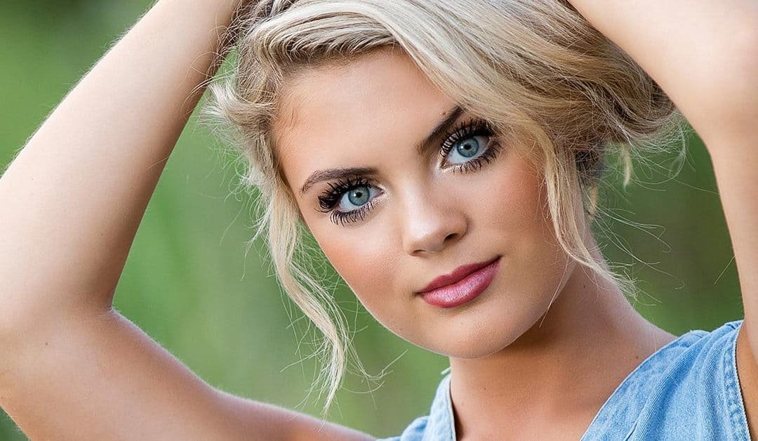 Senior photos and our interview with Darby from Cary, Illinois