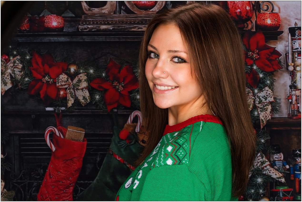 nFocus Photos Crystal Lake Senior Photographer Holiday Shoot x032