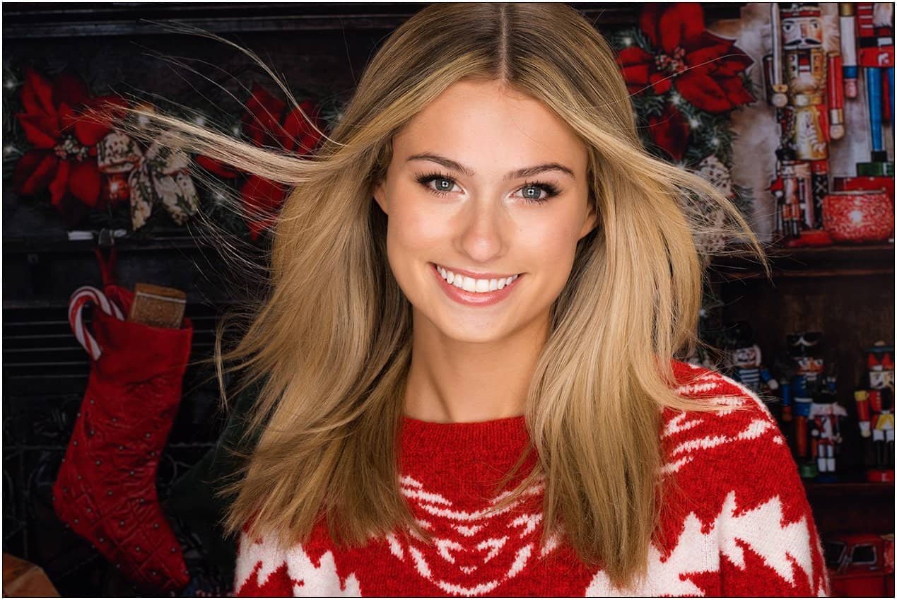 nFocus Photos Crystal Lake Senior Photographer Holiday Shoot x055